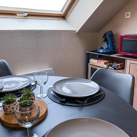 Studio Central Avec Parking Gratuit Apartman *
